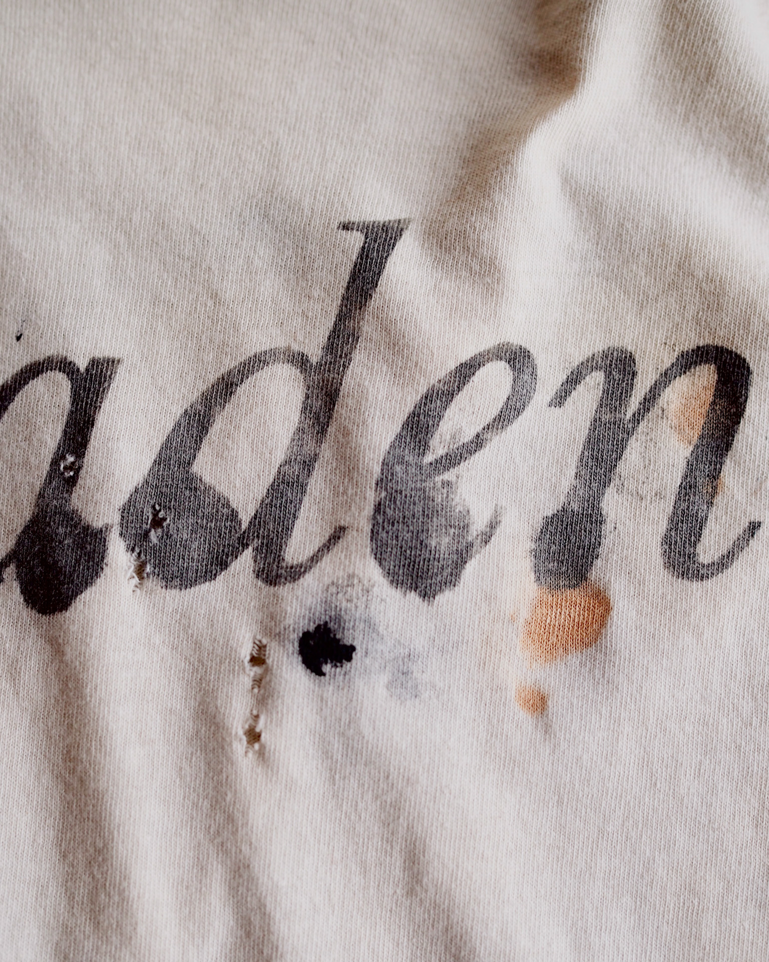 BIOBN, product: DÉCADENCE T-SHIRT (Slide 3)