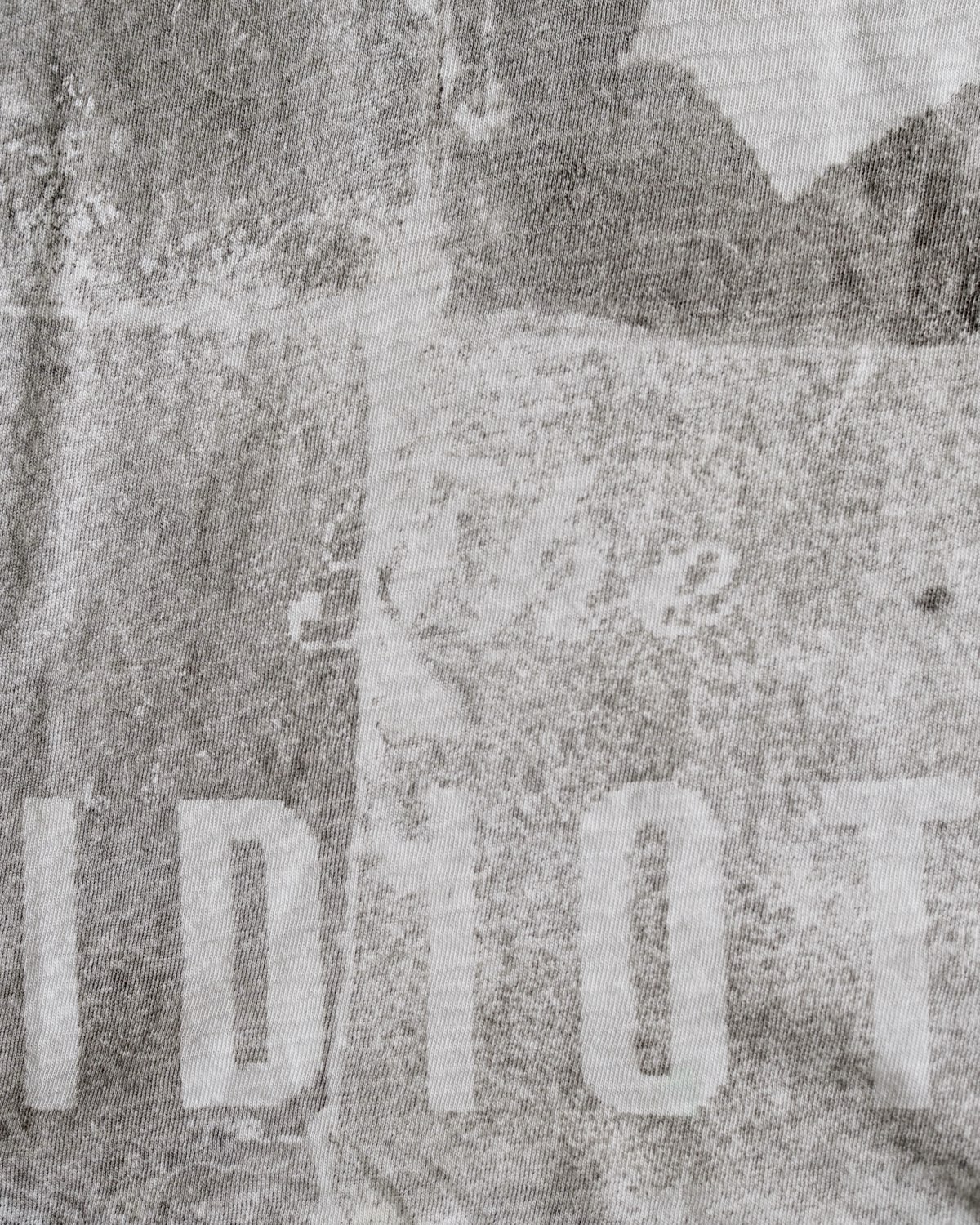 BIOBN, product: Idiots T-Shirt (Slide 3)