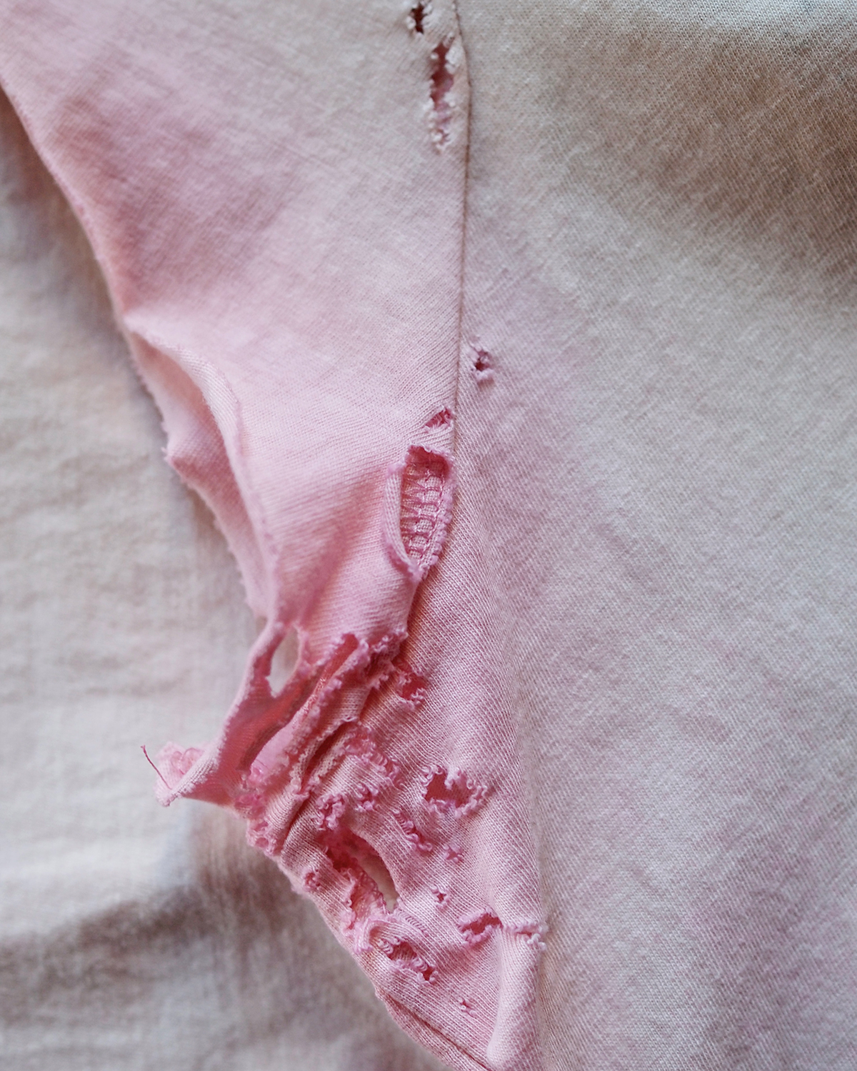 BIOBN, product: RROSE AND NIANDRA T-SHIRT (Slide 6)