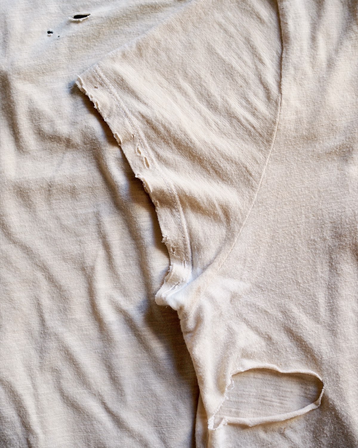 BIOBN, product: Untitled T-Shirt (Slide 5)